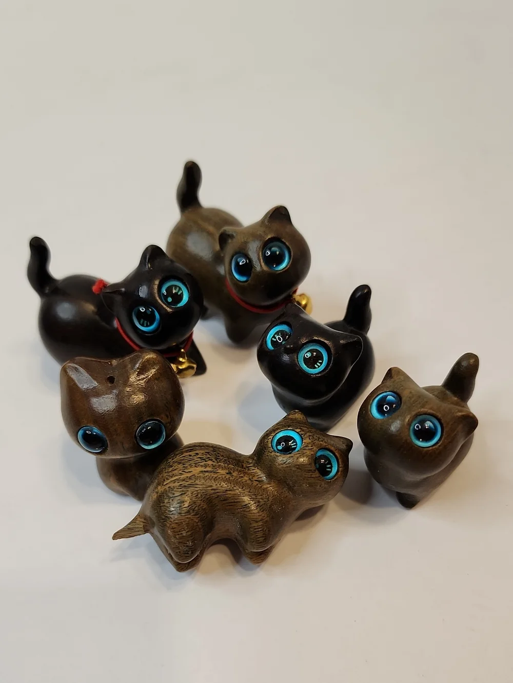 CATS Handcrafted 4 Brown + 2 Black=6 Figurines Set with Blue Eyes About 1